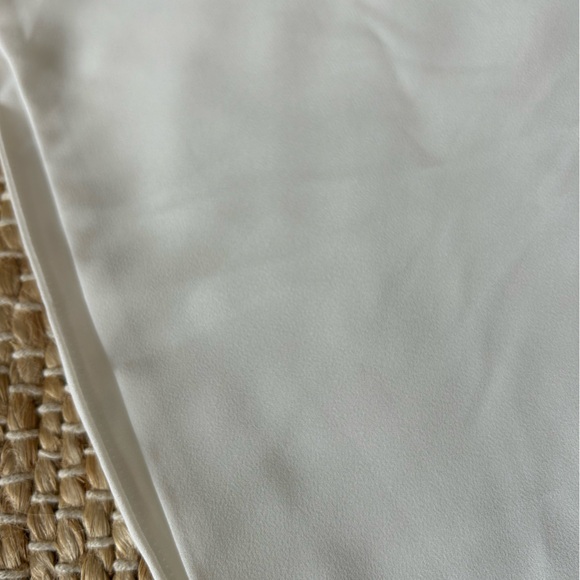 Aritzia Babaton work blouse - Picture 2 of 4